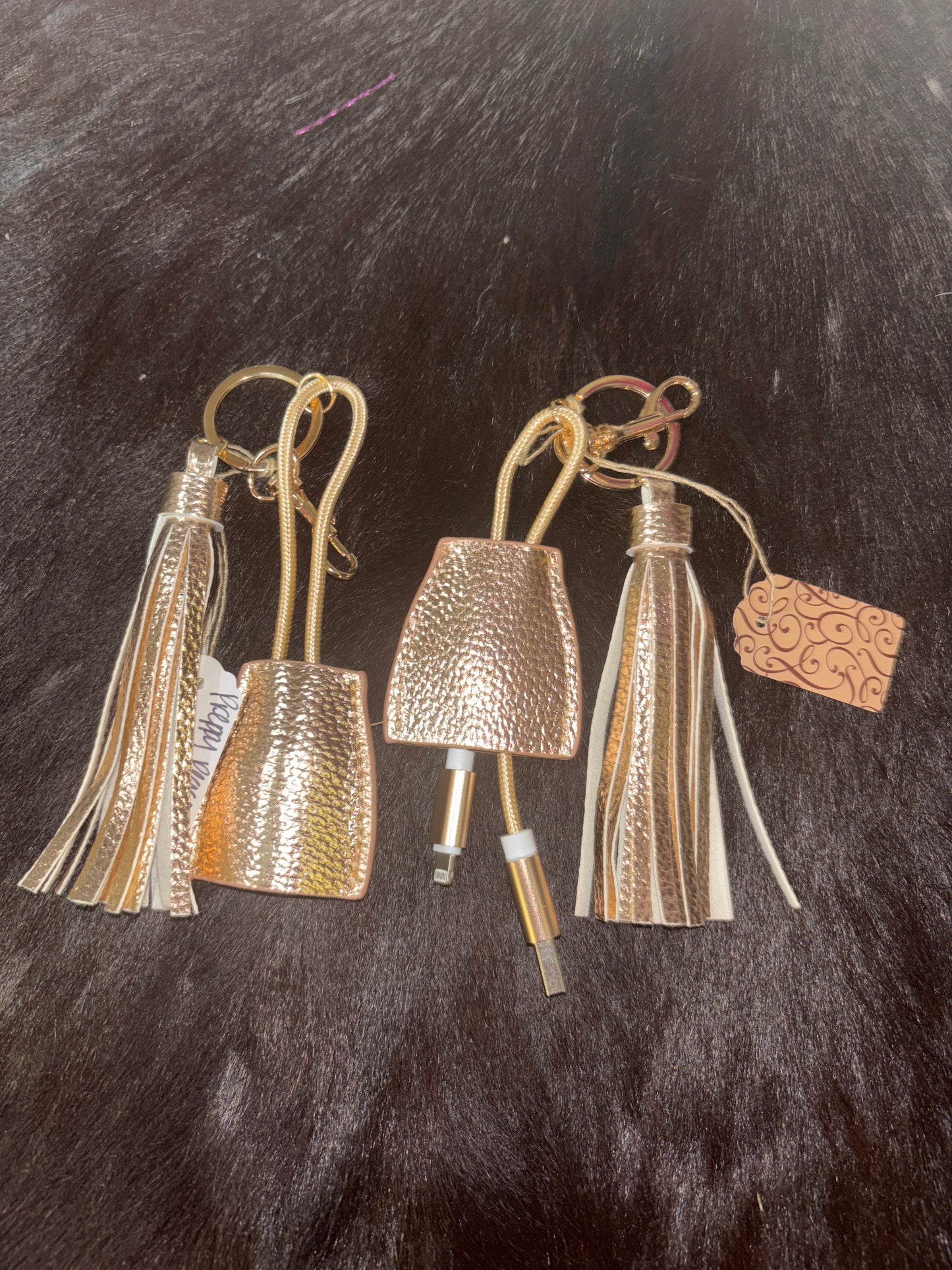 IPHONE CHARGER KEYCHAIN