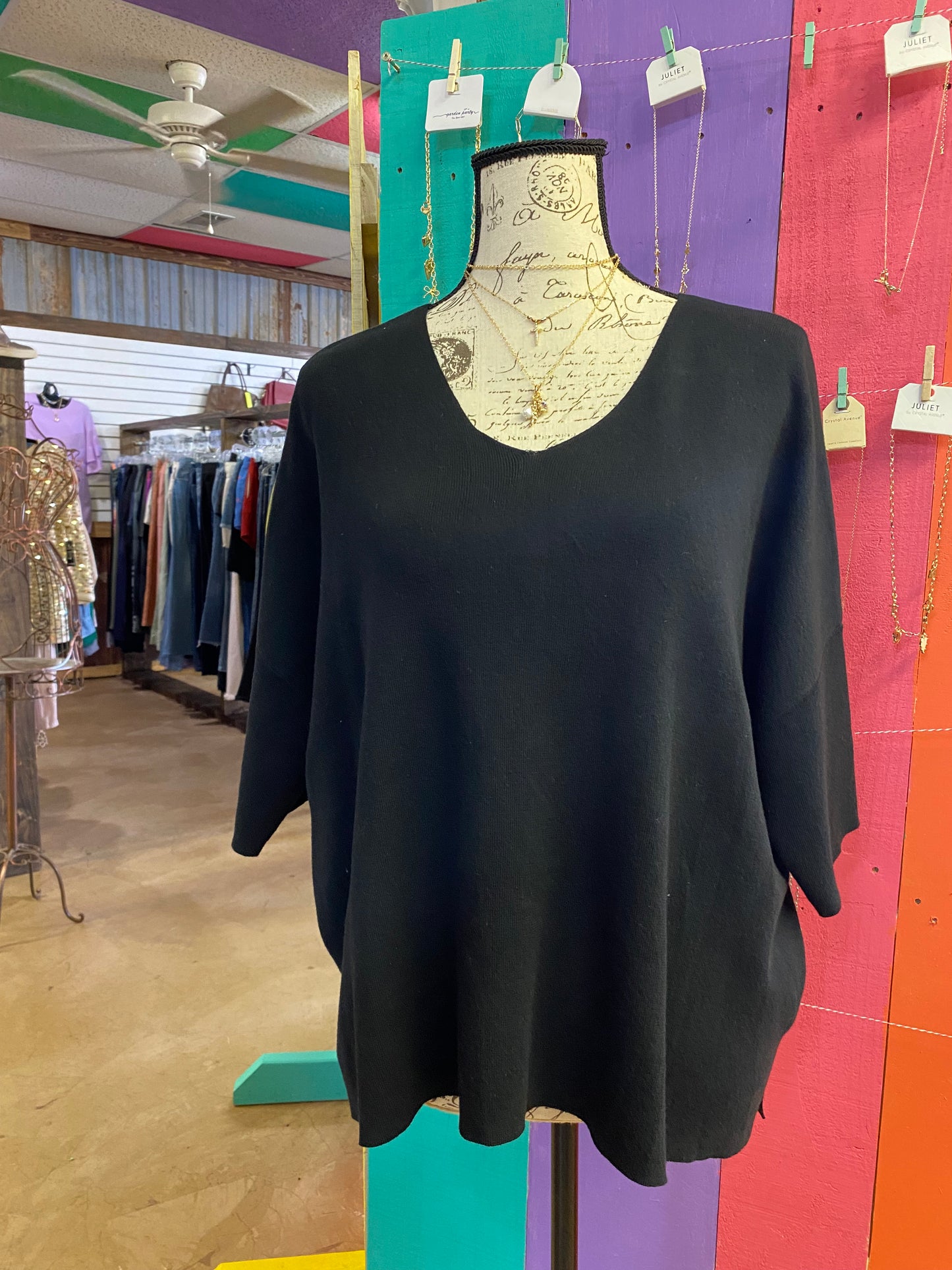 CC BLACK VNECK SWEATER
