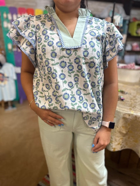 CC MINT FLORAL RUFFLE SLEEVE TOP