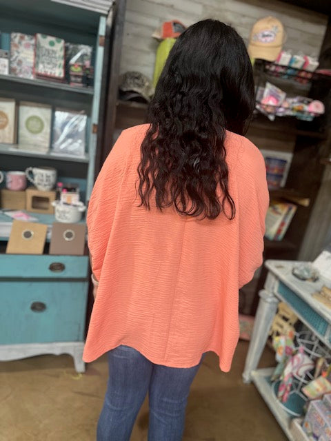 CC CORAL V-NECK BLOUSE