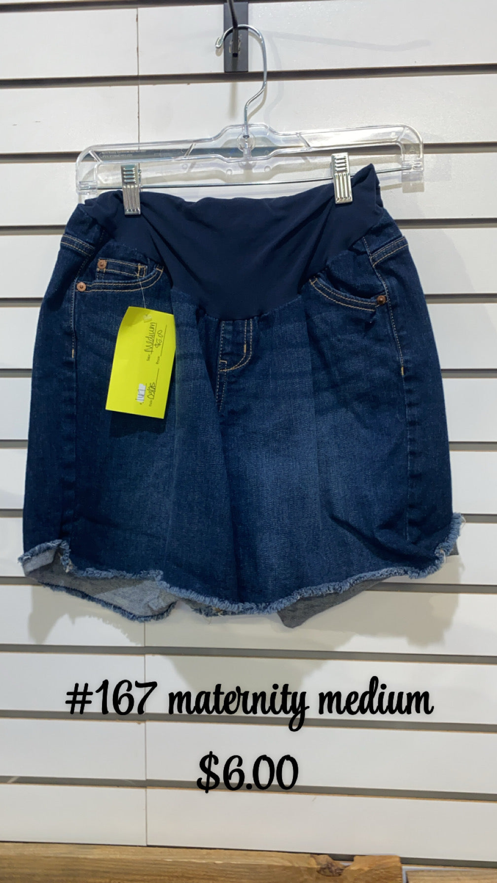 #167 MED MATERNITY DENIM SHORTS
