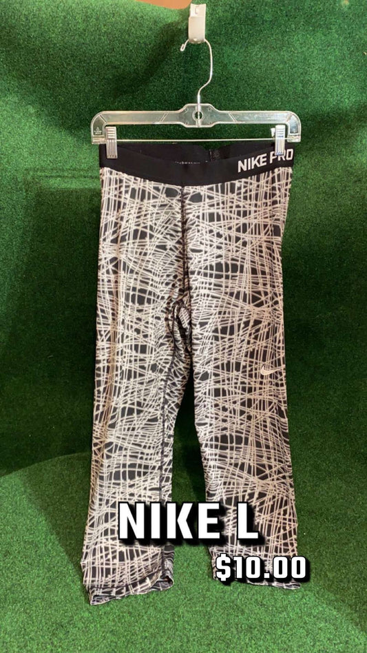 #98 large nike leggings