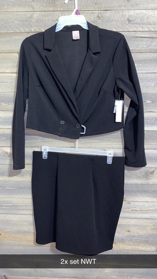 #19 Black suit set size 2x (size 19)