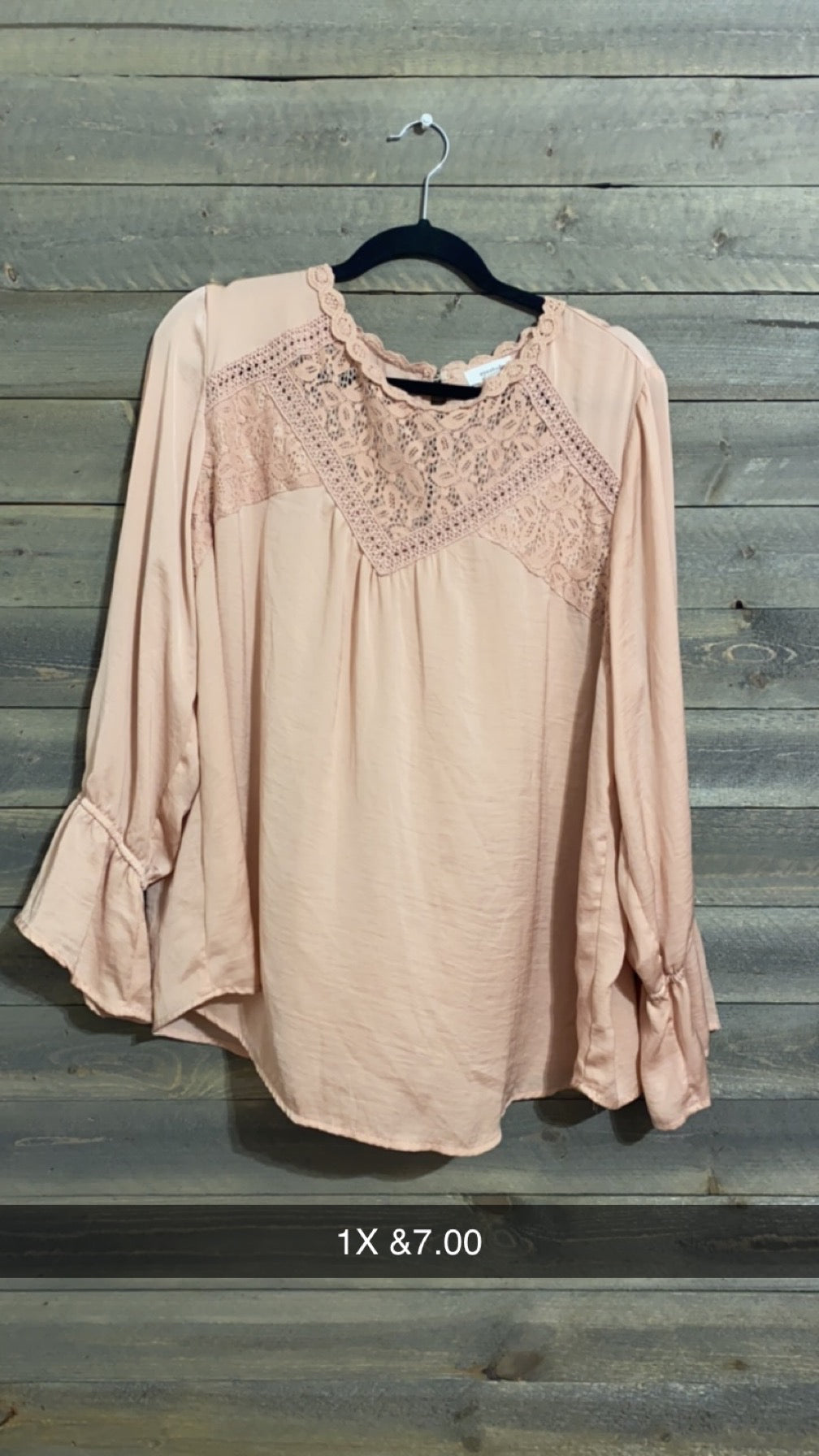 #162 1X pink lace top (9/29)