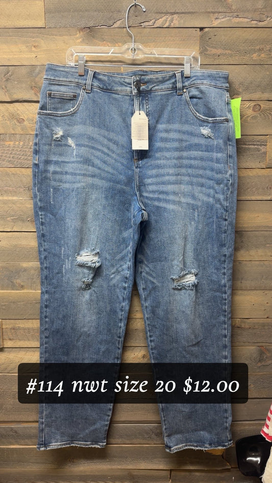#114 NWT SIZE 20 JEANS