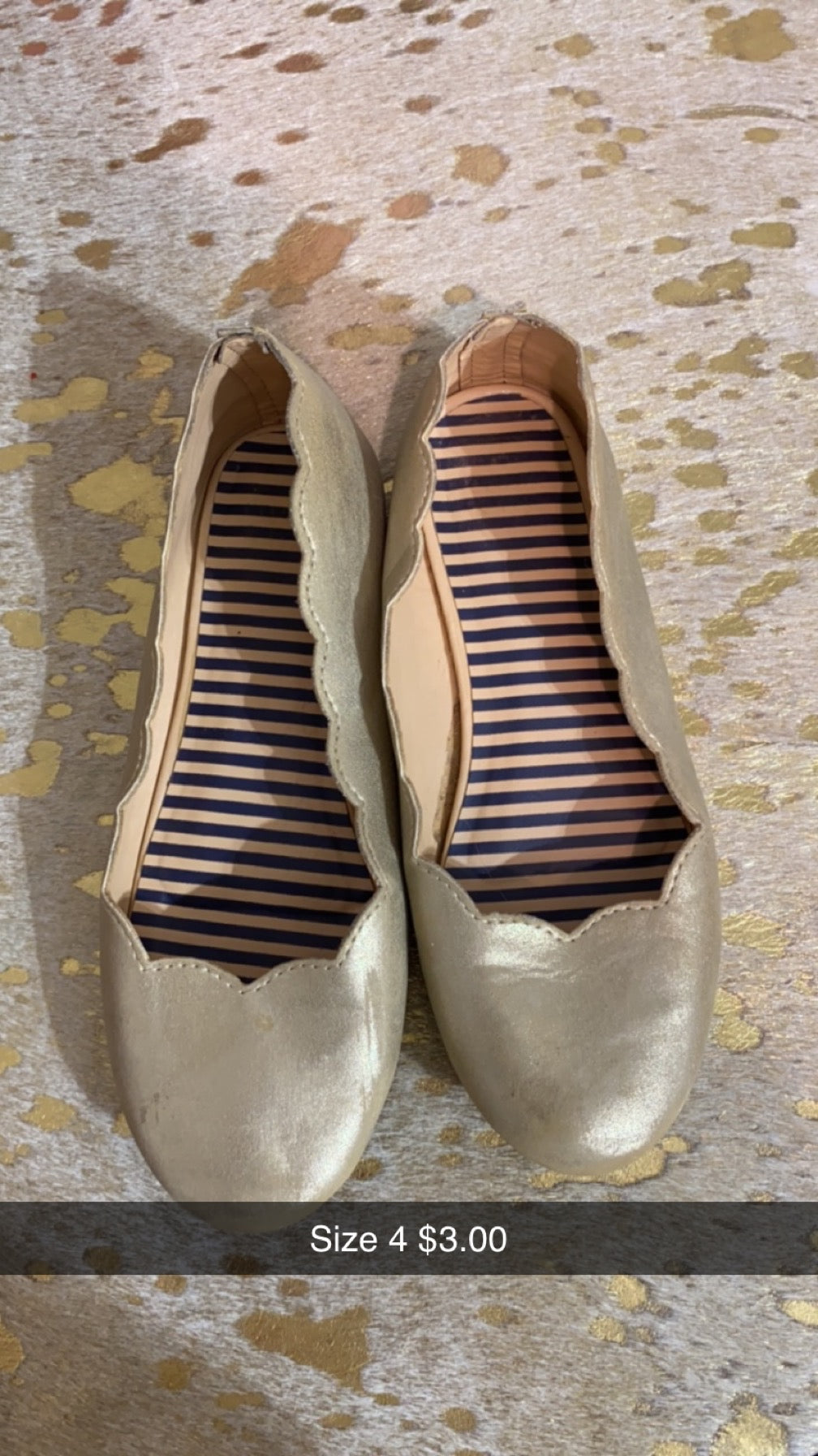 #25 GOLD BALLET FLATS SIZE 4 (10/23)