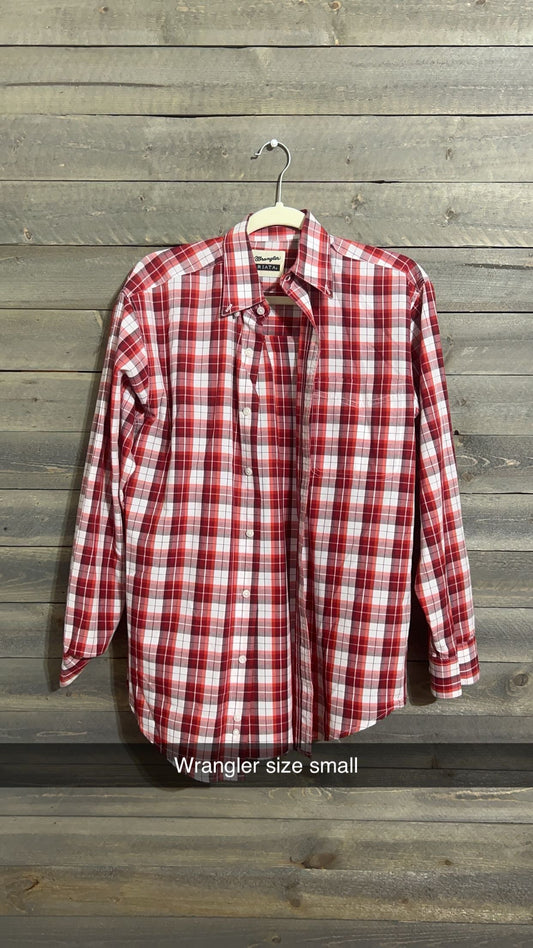 #99 wrangler button up Small