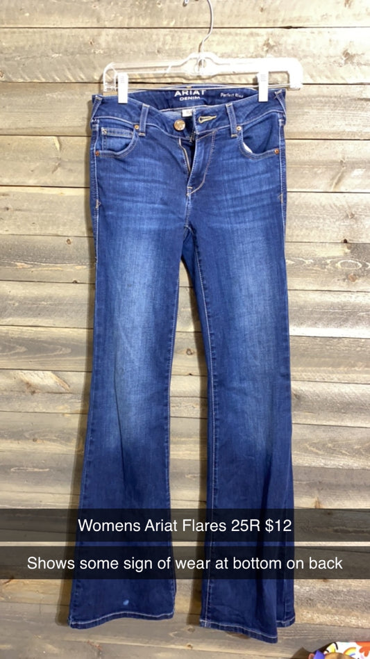 #122 ARIAT FLARES 25R (9/23)