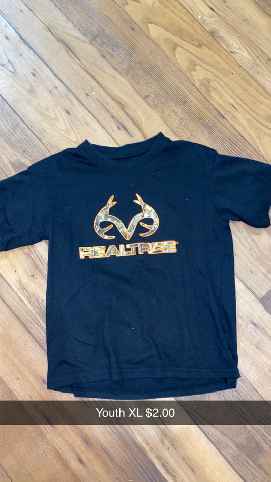 #160 YXL realtree tee