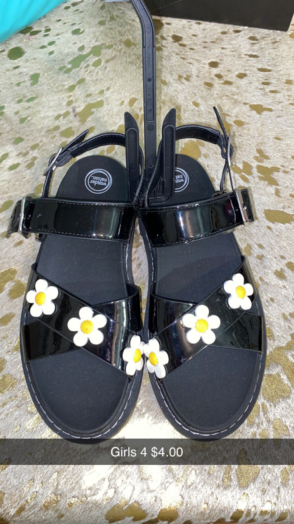 #84 floral sandal size 4