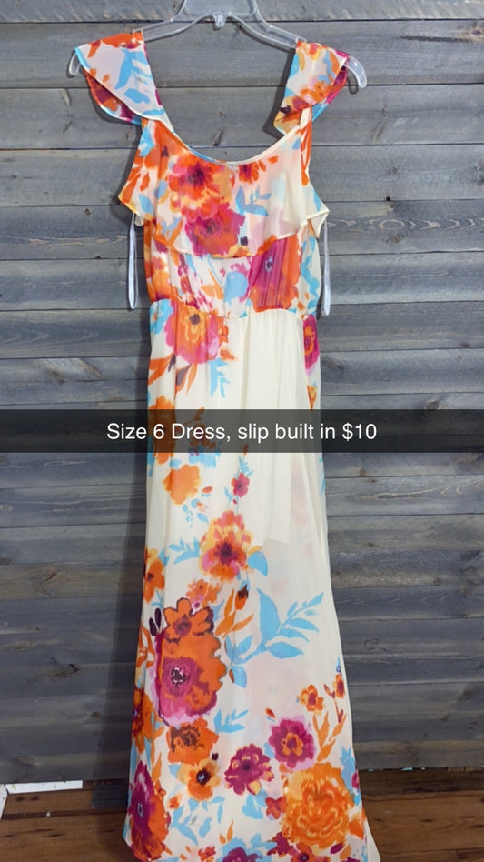 #1 Size 6 Ivory Dress with Flowers (9/23)