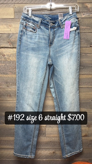#192 Size 6 Straight