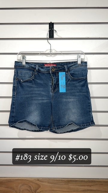 #183 SIZE 9/10 DENIM SHORTS
