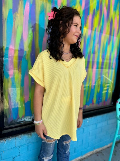 RIBBED VNECK LT YELLOW