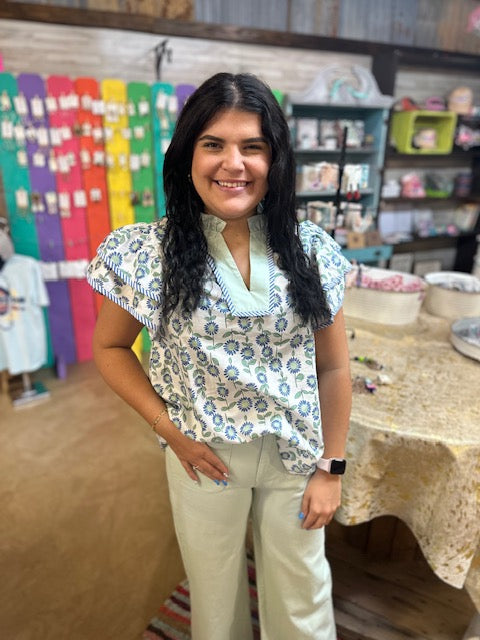 CC MINT FLORAL RUFFLE SLEEVE TOP