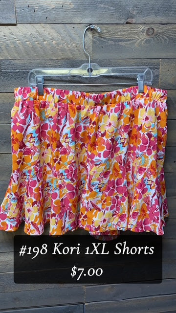 #198 KORI 1XL FLORAL SHORTS