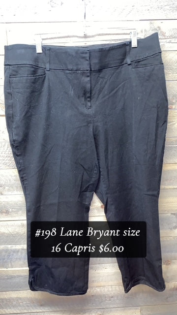 #198 LANE BRYANT SIZE 16 CAPRIS