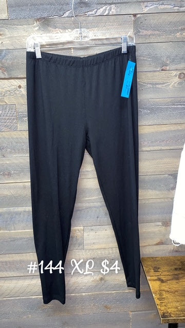 #144 BLACK XL LEGGINS