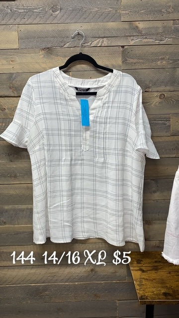 #144 XL WHITE/BLACK PLAID TOP