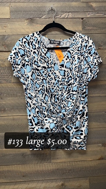 #133 LARGE LEO TWIST TOP