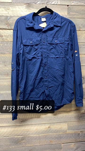 #133 SMALL NAVY FISHING SHIRT WOMENS