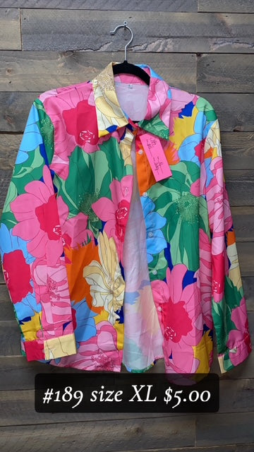 #189 XL BRIGHT FLORAL BUTTON UP