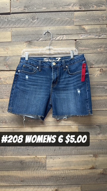 #208 WOMENS SIZE 6 DENIM SHORTS