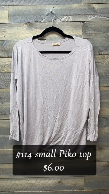 #114 SMALL PIKO TAUPE TOP