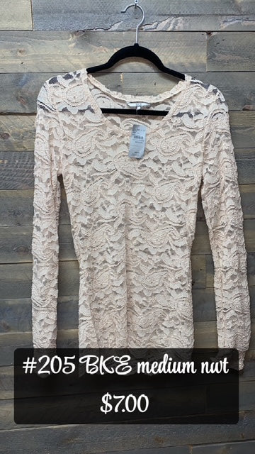 #205 MEDIUM BKE NWT LACE TOP