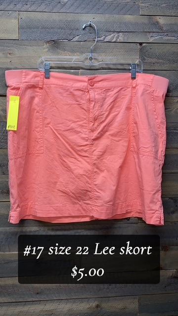 #17 LEE CORAL SKORT SIZE 22