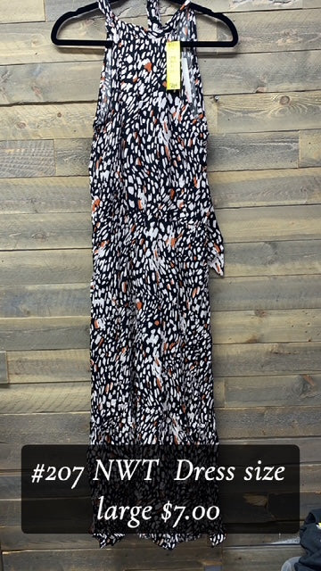 #207 LARGE NWT BLACK/WHITE LONG DRESS