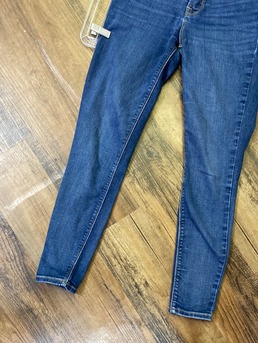 #154 Old Navy size 6 Skinnies