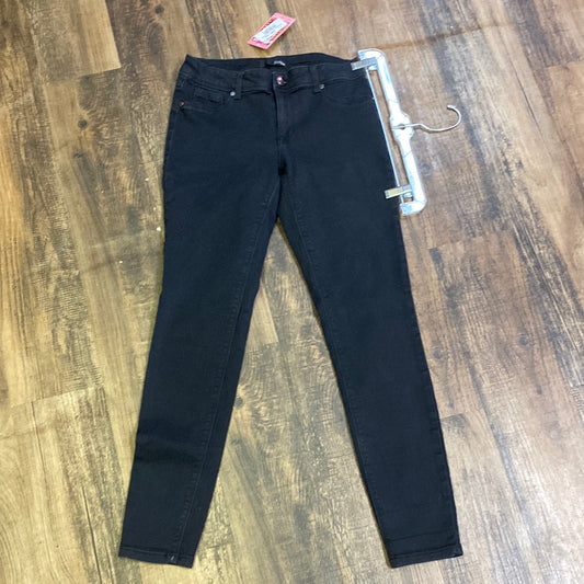 #134 Black Skinny Jeans Size 29