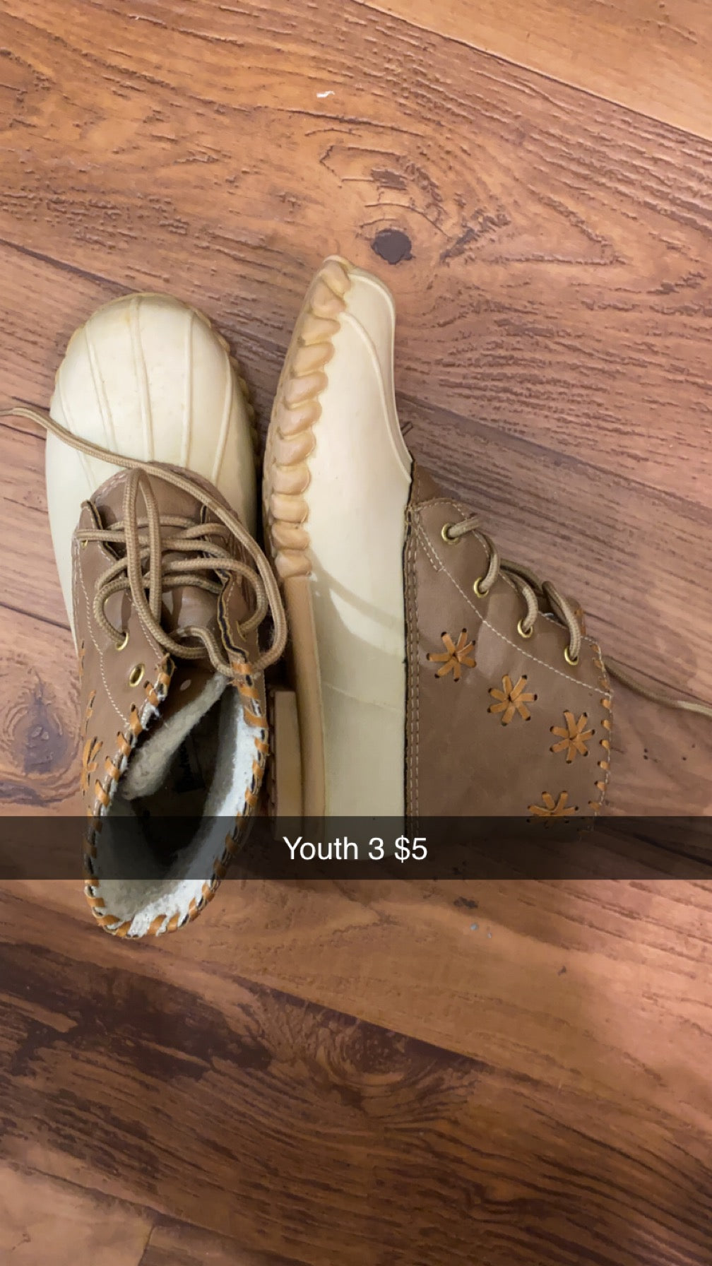 #127 youth 3 duck boots