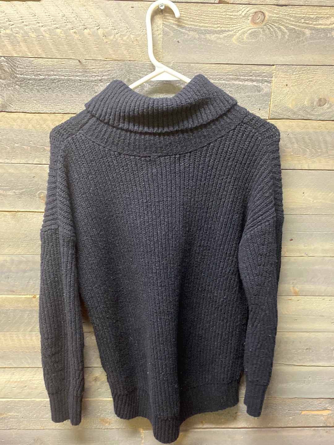 #154 medium Black sweater