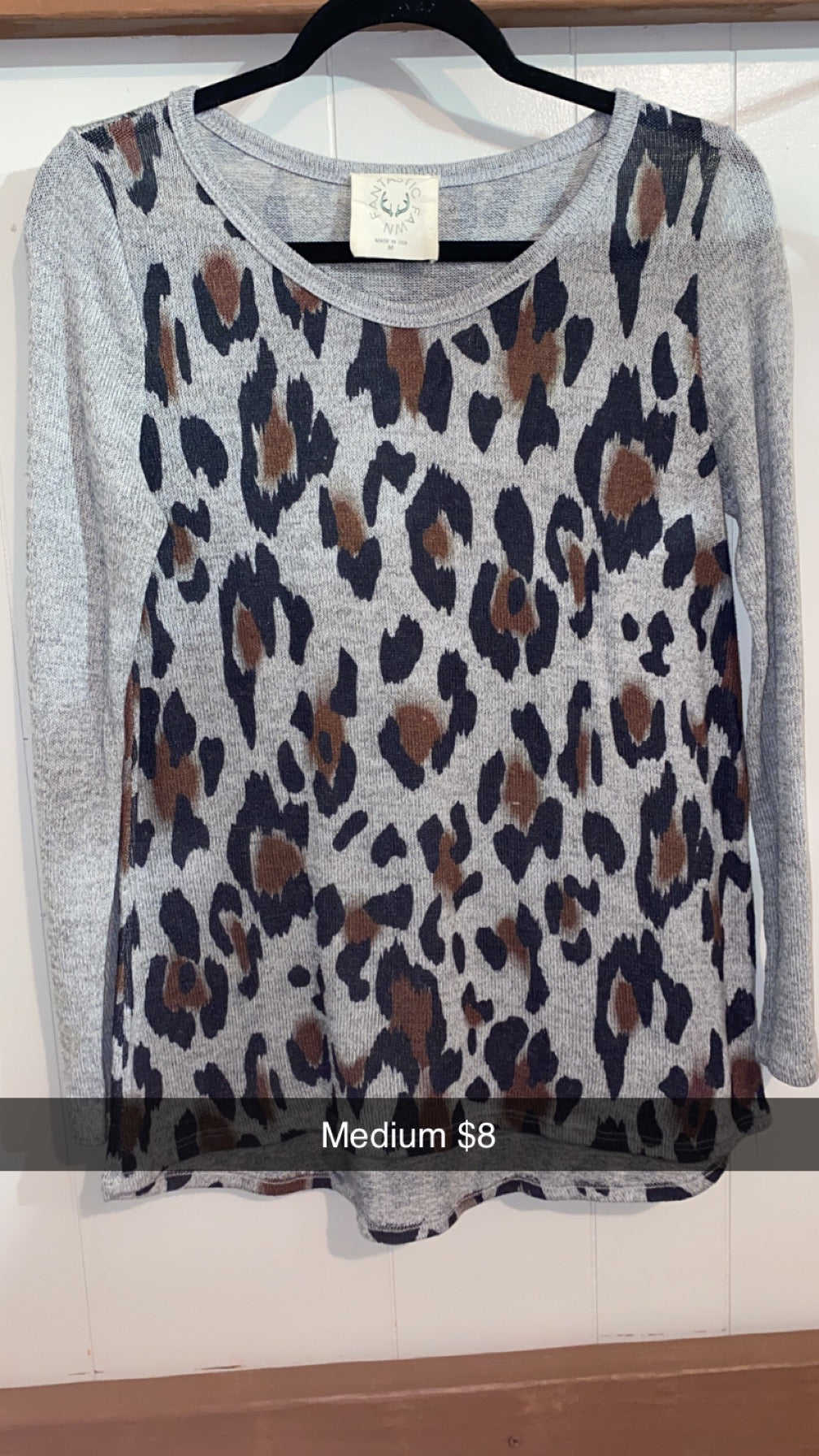 #158 medium gry leopard long sleeve