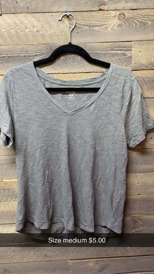 #156 gray medium shirt