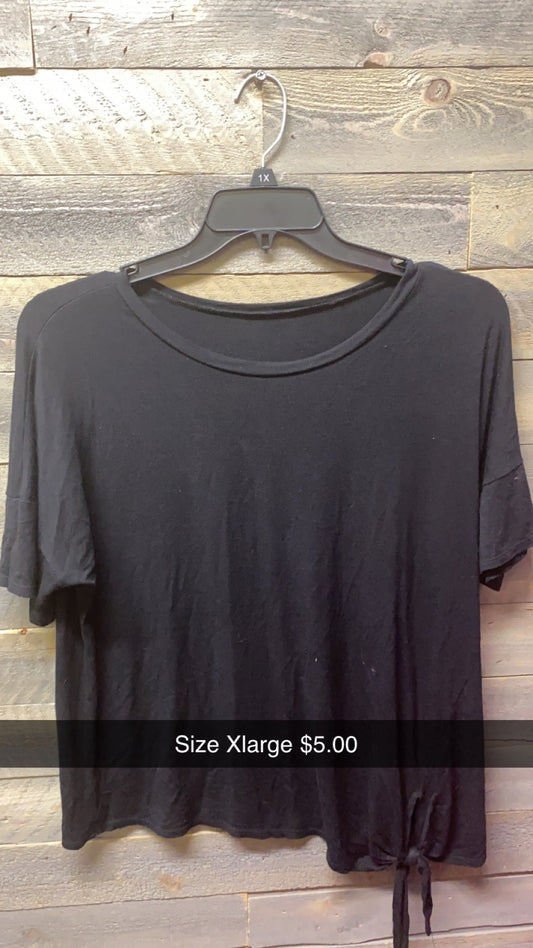 #156 black shirt size xlarge