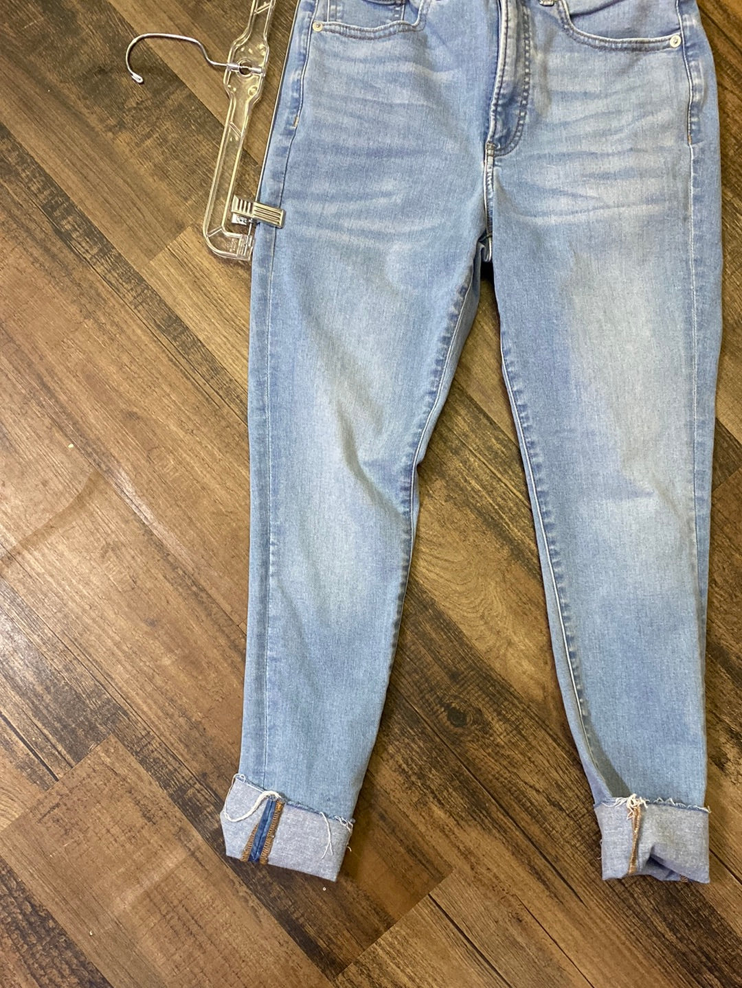 #154 Express 4R Lightwash Skinnies