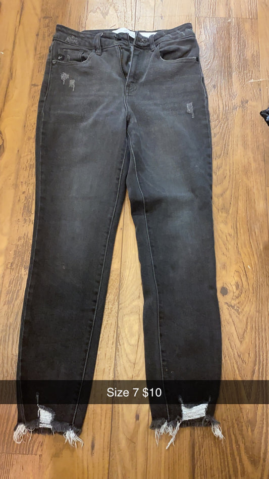 #158 size 7 black Kancan jeans