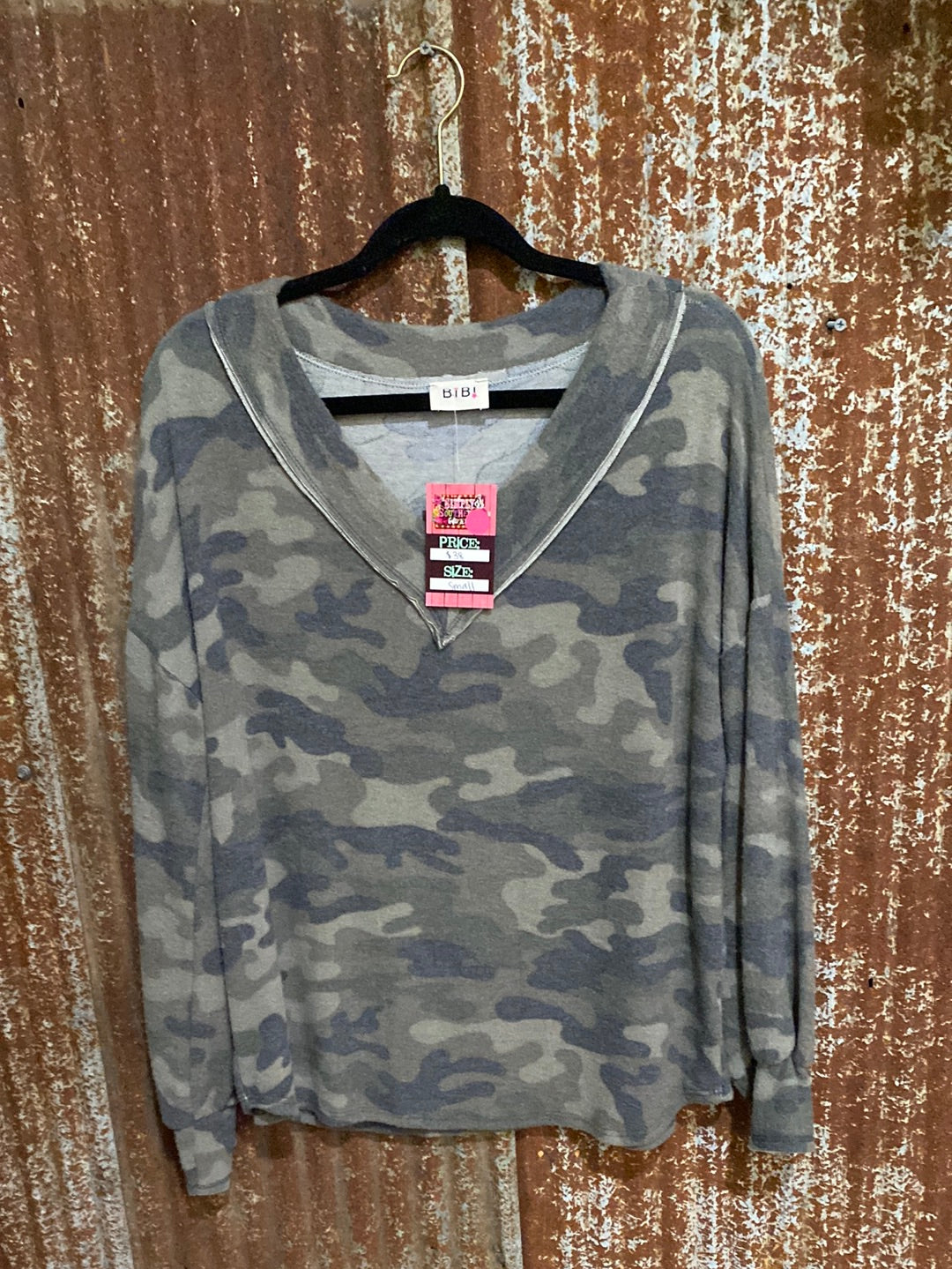 Sales V-Neck Camo Long Sleeve